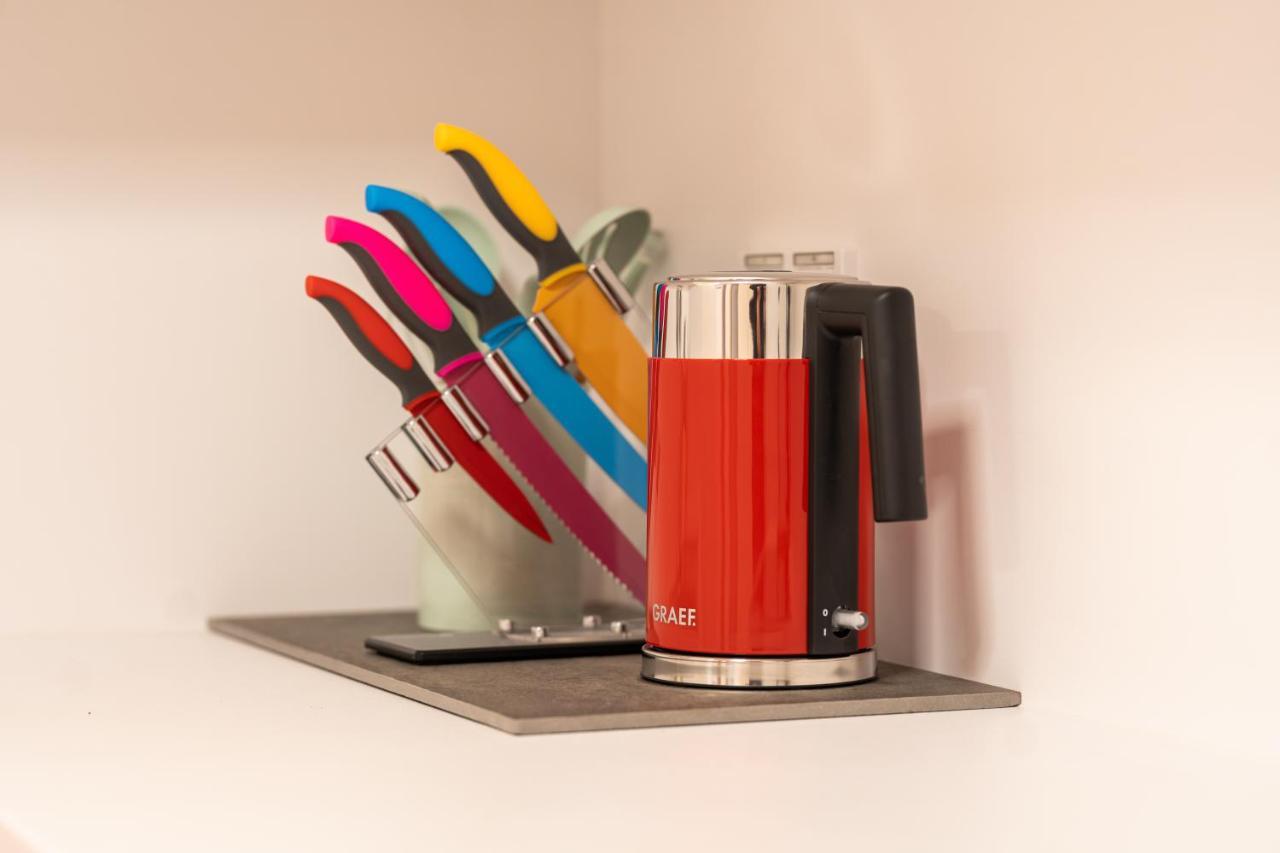Hostel MHG Exteriér fotografie Dualit kettle and knife block